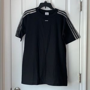 Woman’s Adidas Relaxed Tee‎